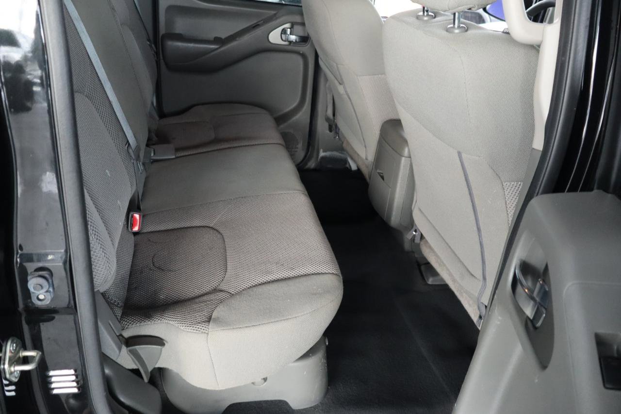 Used 2020 Nissan Frontier SV w/ Midnight Edition Floor Mats RWD image 34