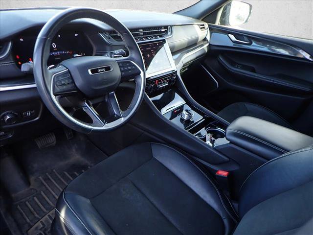 Used 2022 Jeep Grand Cherokee L Laredo image 9