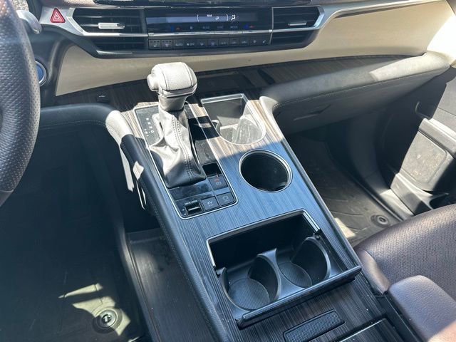 Used 2024 Toyota Sienna Platinum AWD/4WD image 26