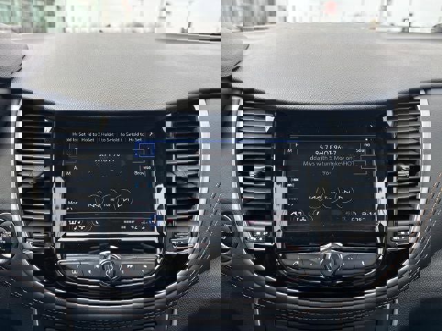 Used 2021 Chevrolet Trax LT w/ Premium Seat Package image 25