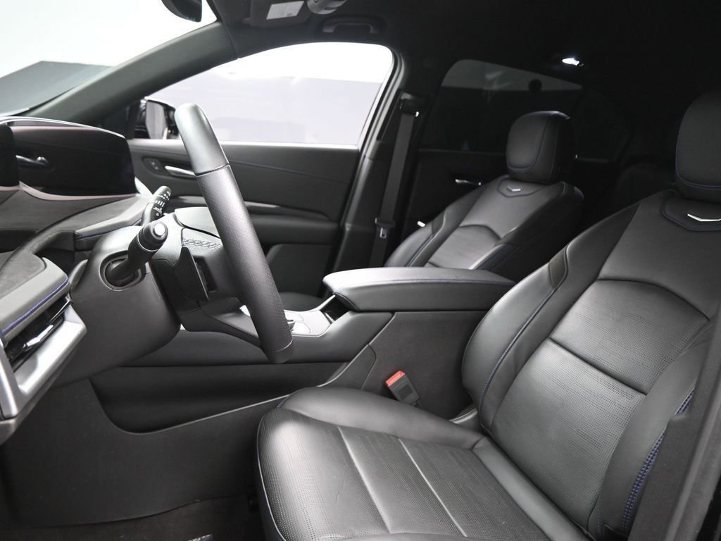 Used 2024 Cadillac XT4 Sport FWD image 20