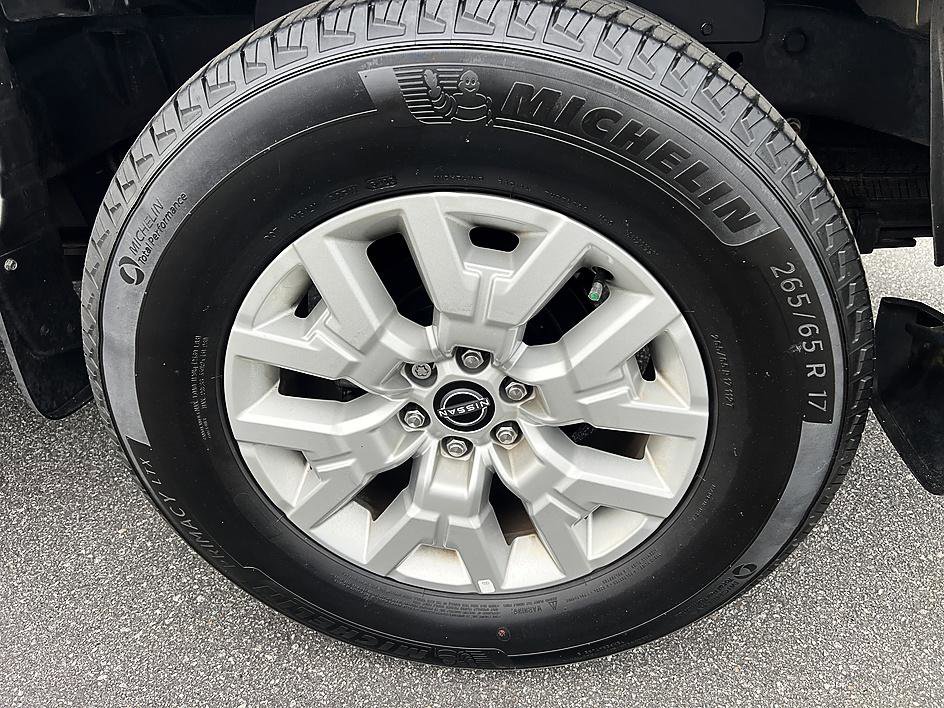 Certified 2024 Nissan Frontier SV w/ SV Convenience Package RWD image 12