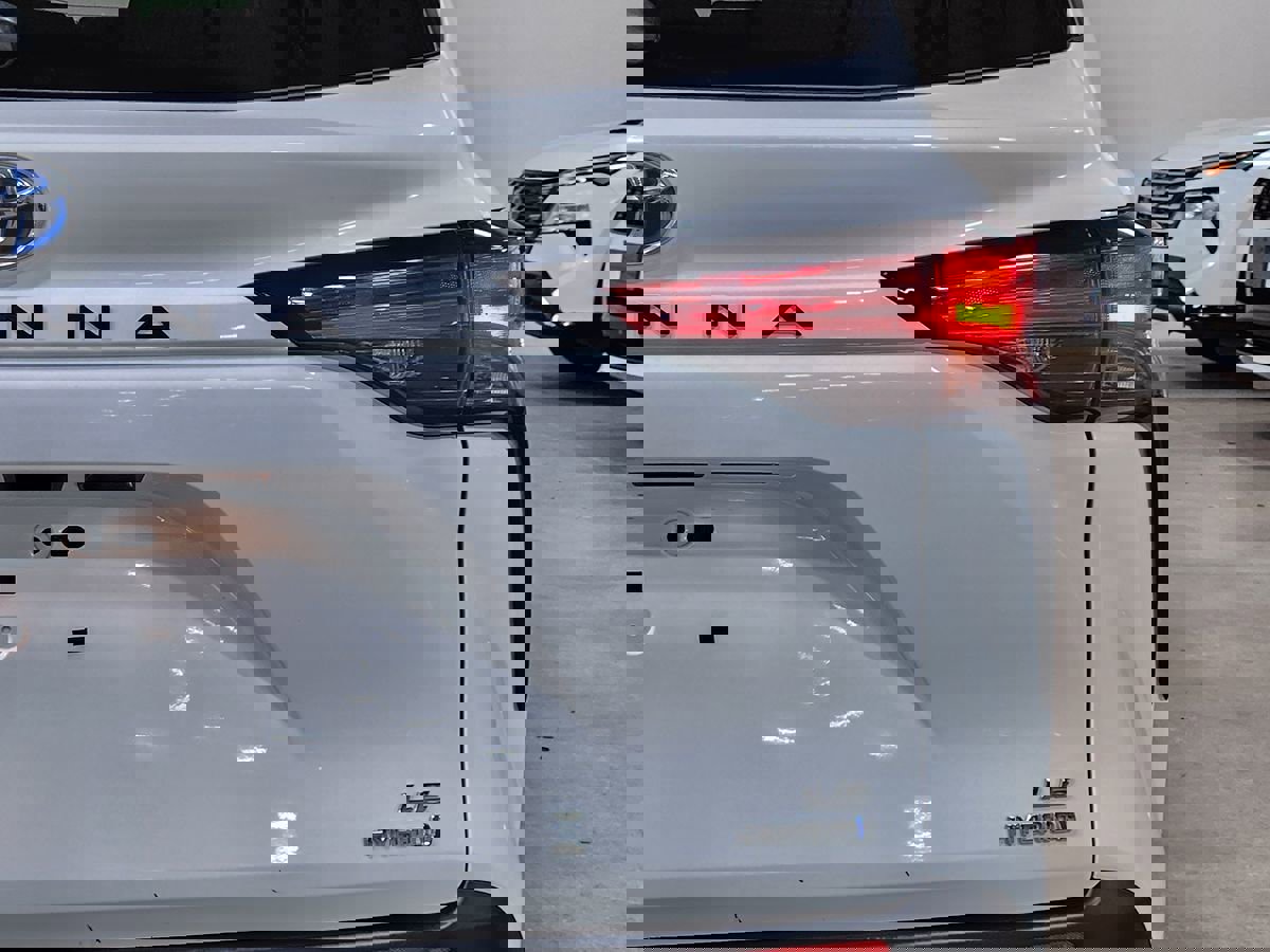 Used 2021 Toyota Sienna LE FWD image 19