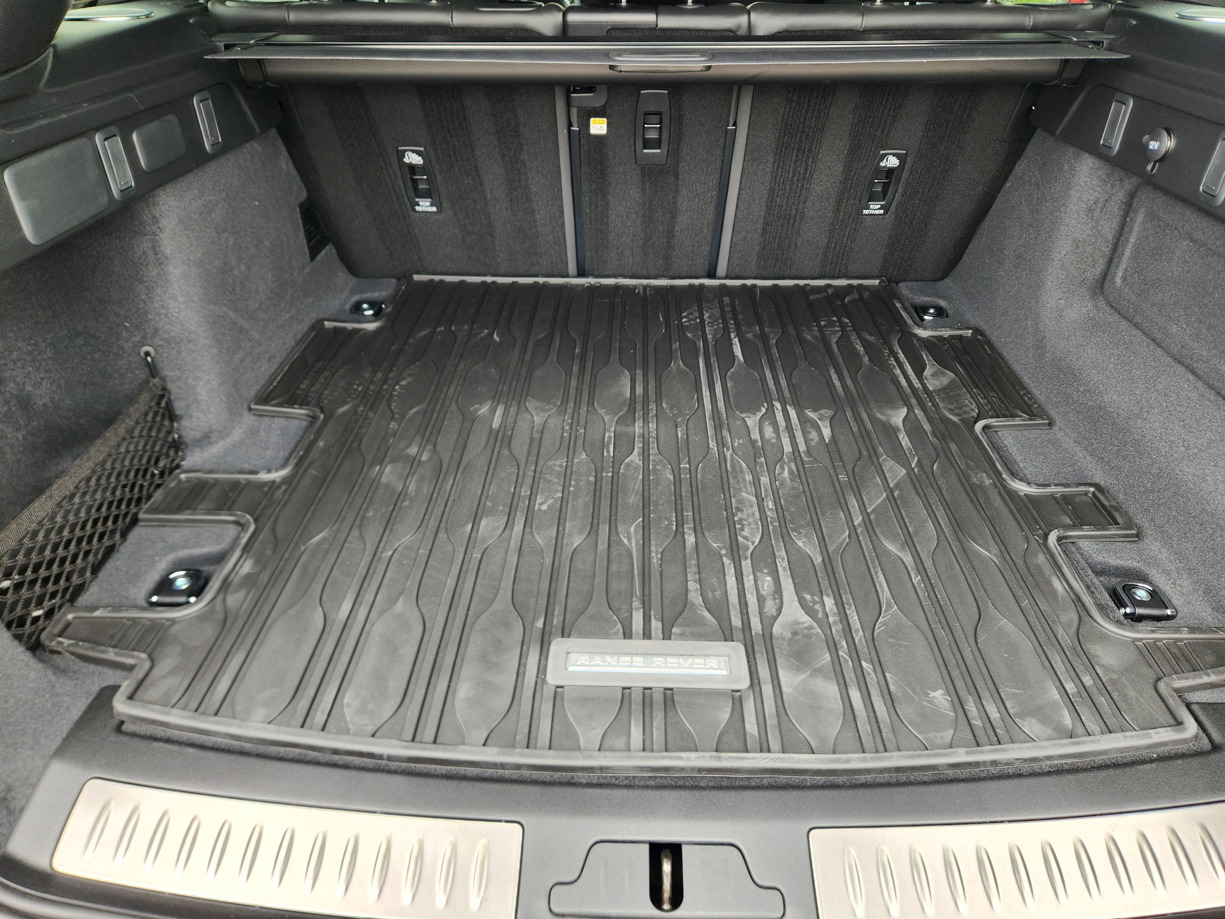 New 2026 Land Rover Range Rover Velar Dynamic SE image 33