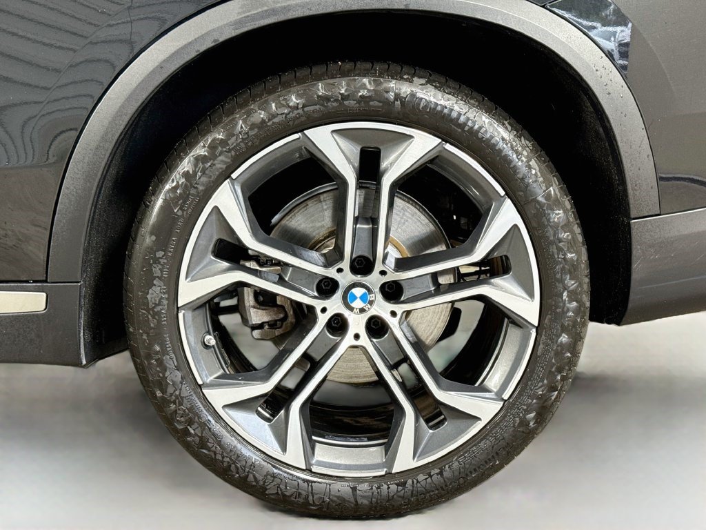 Used 2023 BMW X5 sDrive40i w/ Premium Package RWD image 36