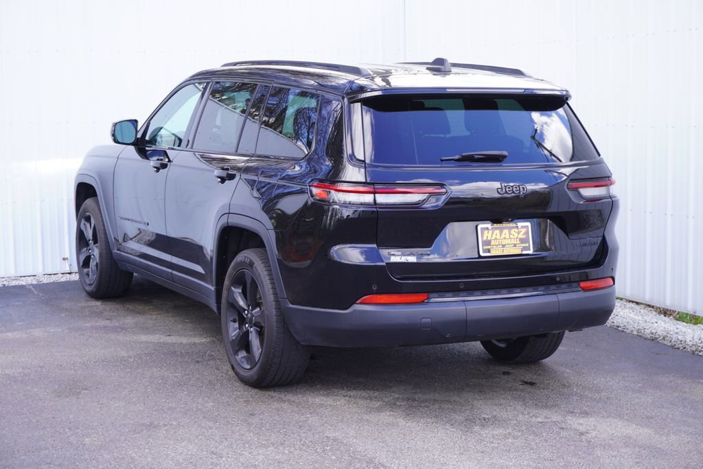 Used 2023 Jeep Grand Cherokee L Limited w/ Black Appearance Package AWD/4WD image 4