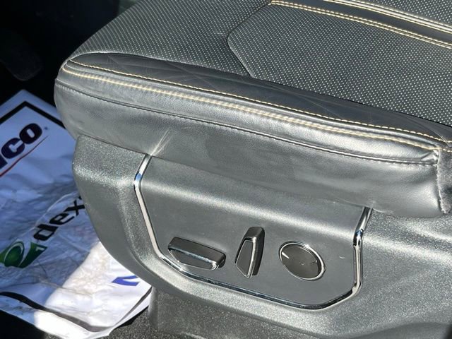 Used 2024 Ford Expedition Platinum AWD/4WD image 17