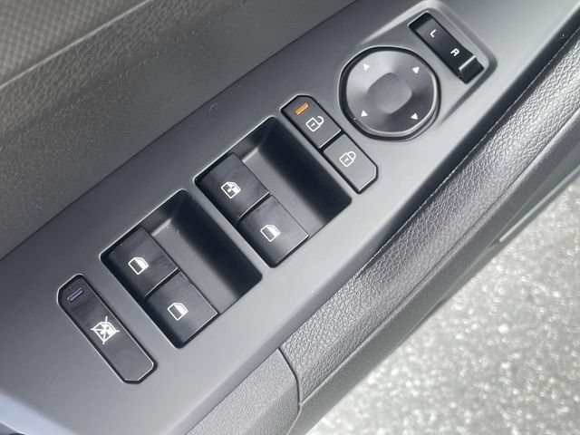 New 2026 Kia Sportage LX FWD image 24