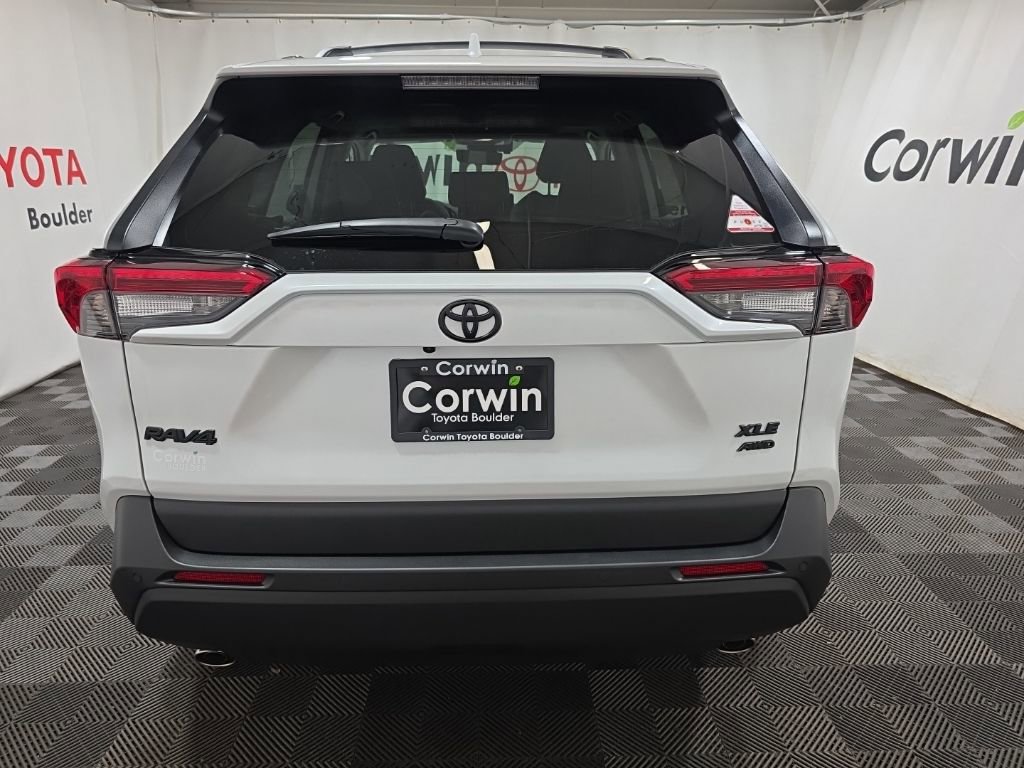 Used 2025 Toyota RAV4 XLE Premium image 5