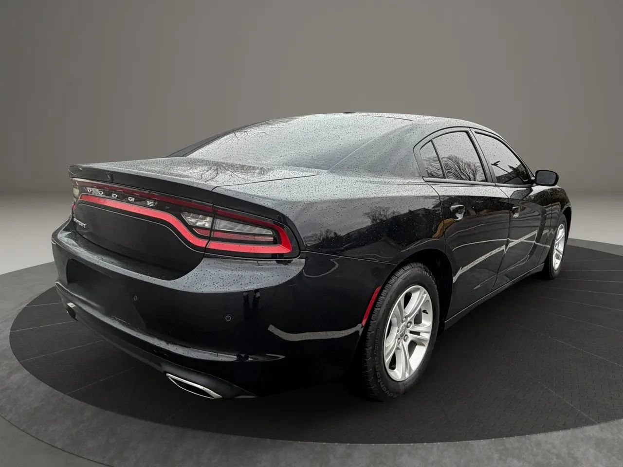 Used 2020 Dodge Charger SXT w/ Leather Interior Group image 19