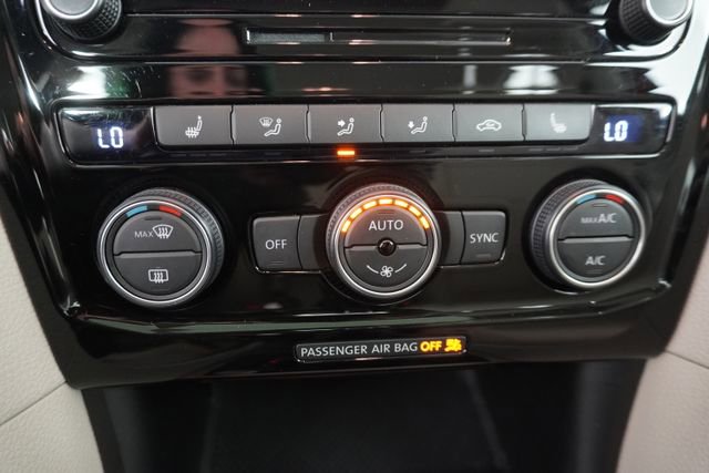 Used 2020 Volkswagen Passat 2.0T SE w/ Sunroof Package image 29