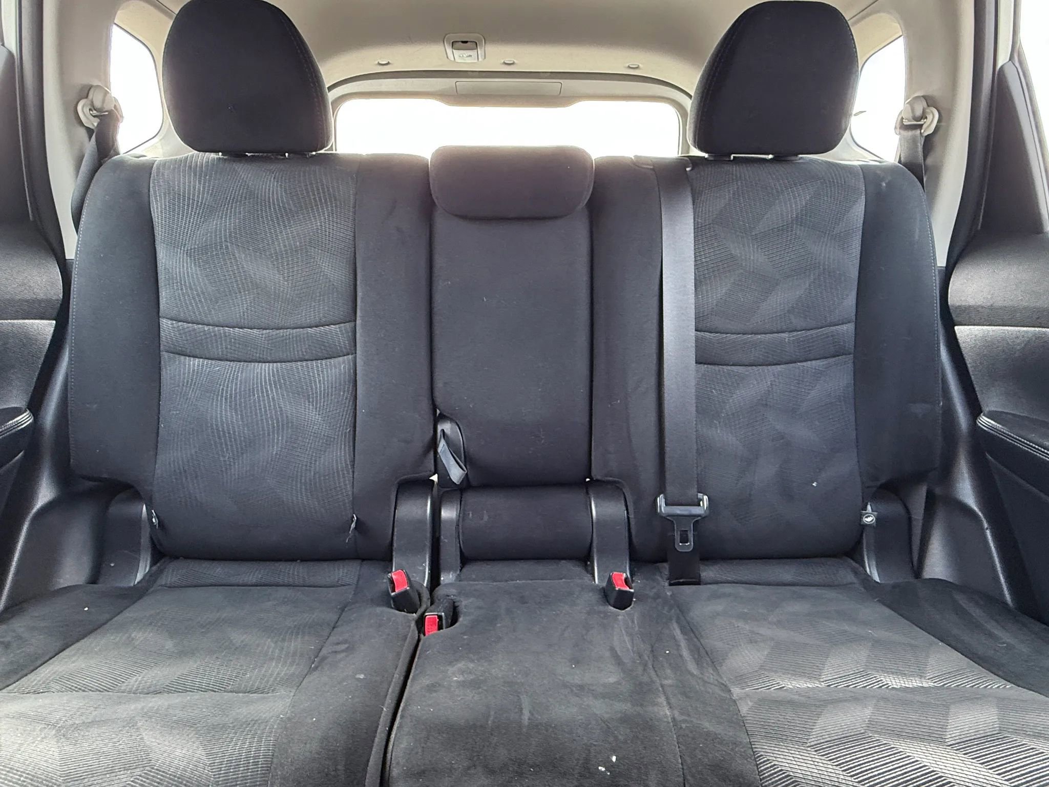 Used 2016 Nissan Rogue S image 22