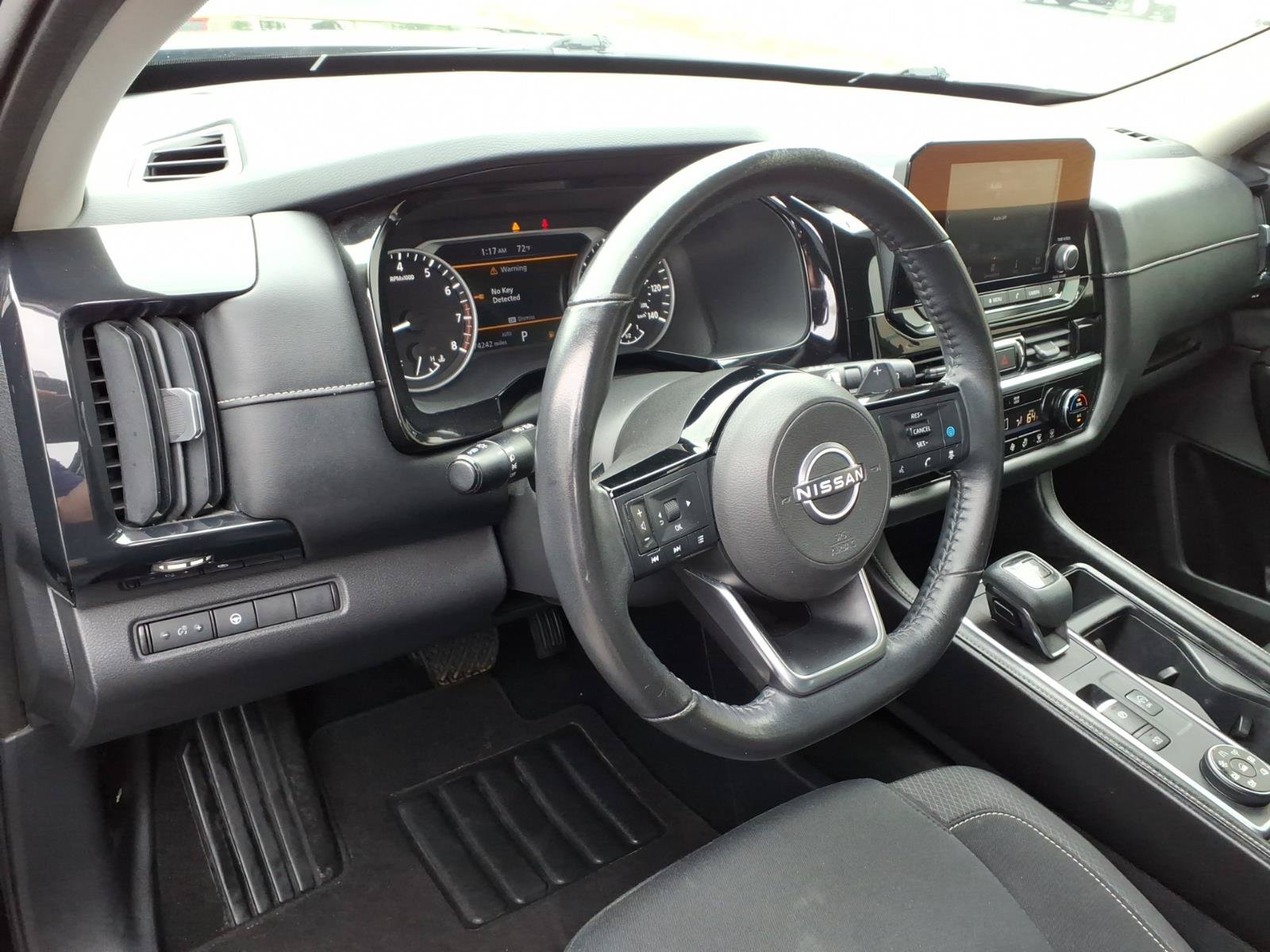 Used 2022 Nissan Pathfinder SV AWD/4WD image 8