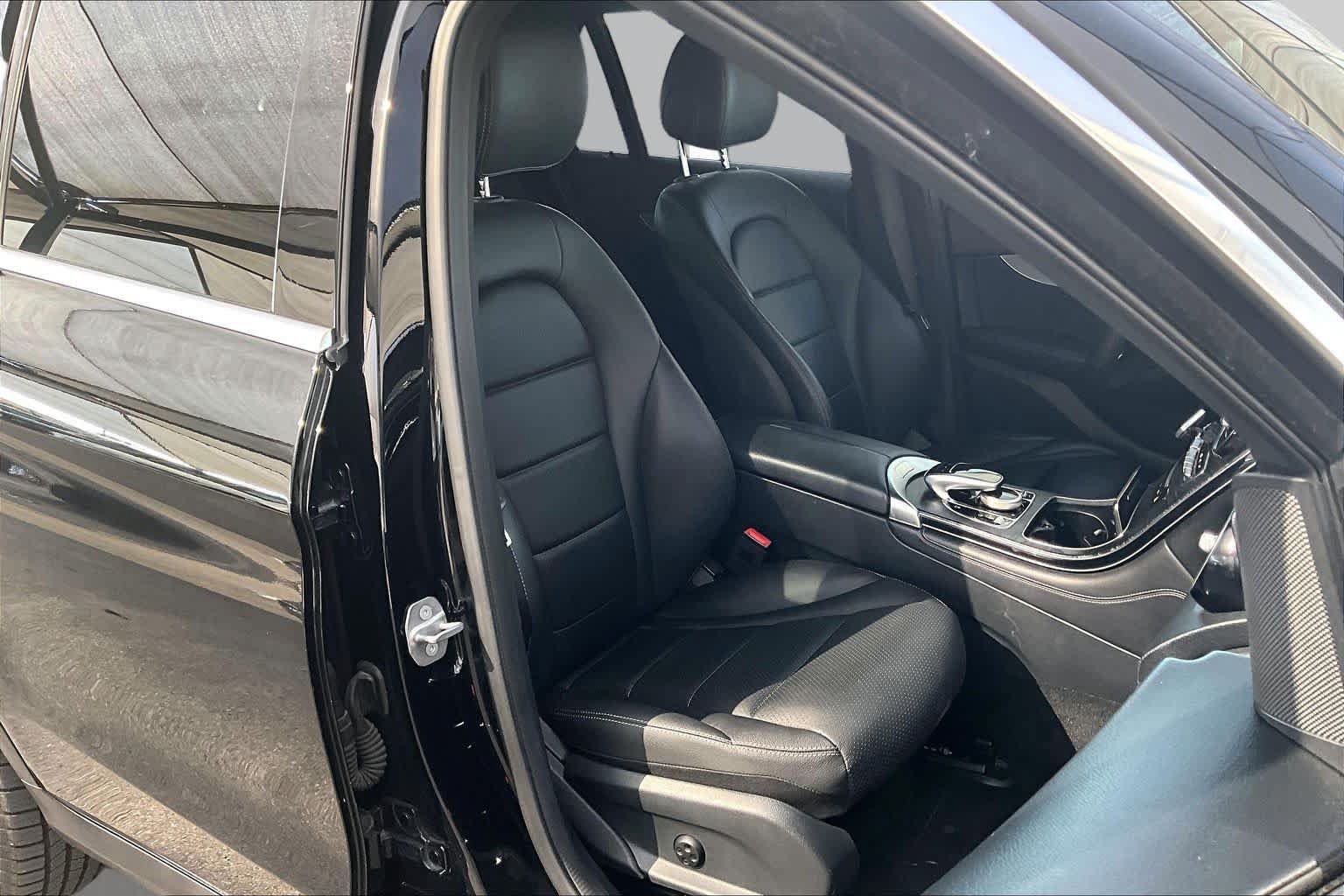Used 2019 Mercedes-Benz GLC 350e 4MATIC image 9