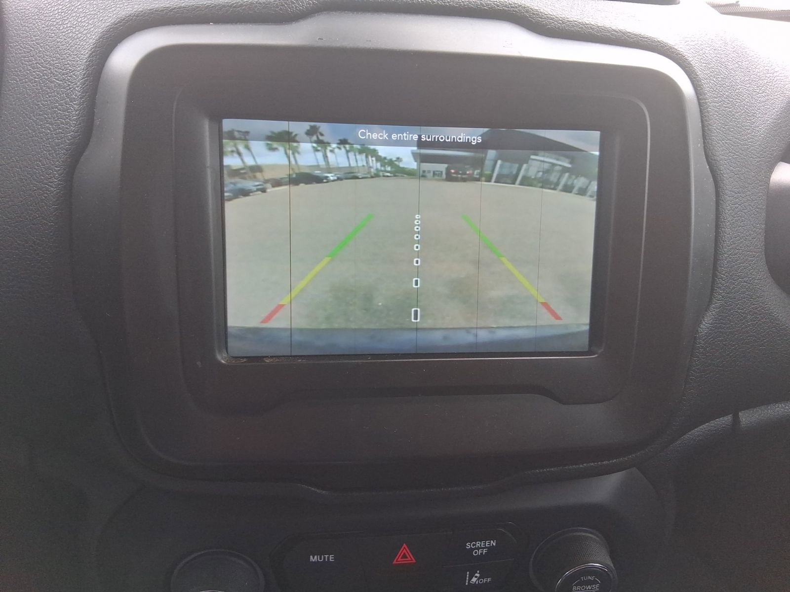 Used 2021 Jeep Renegade Latitude FWD image 12
