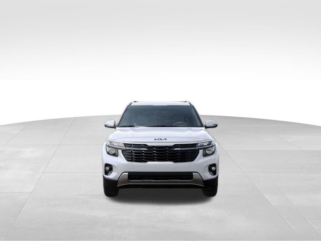 Used 2025 Kia Seltos EX image 2
