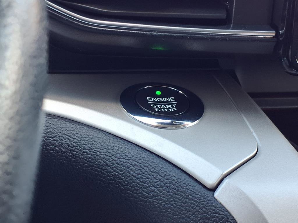 Used 2020 Ford Explorer XLT w/ Equipment Group 202A image 14