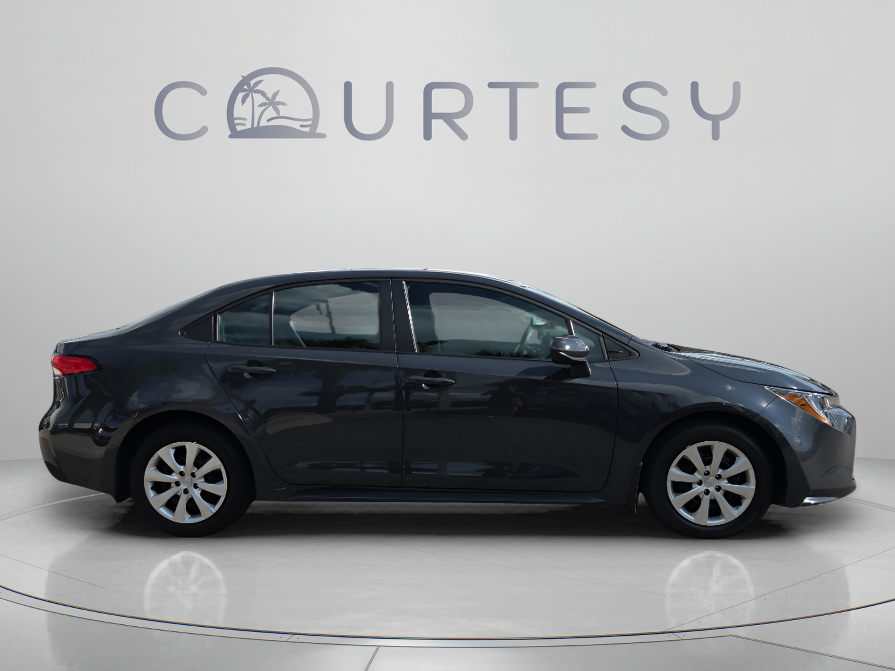 Used 2025 Toyota Corolla LE FWD image 6