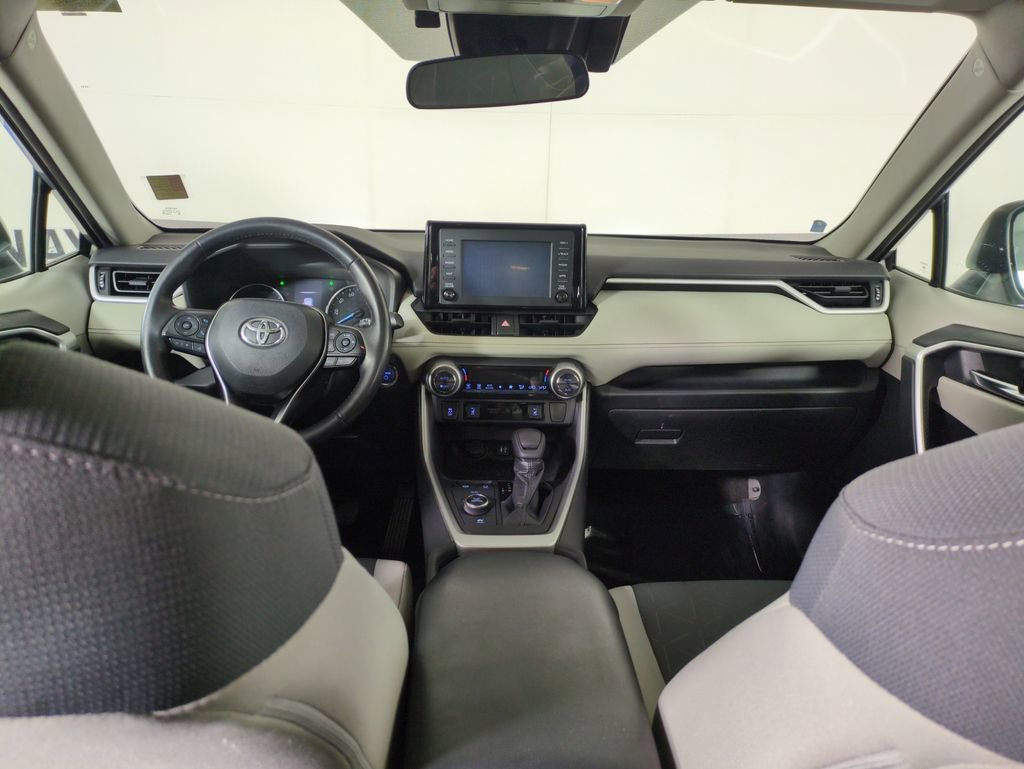 Used 2019 Toyota RAV4 XLE image 15
