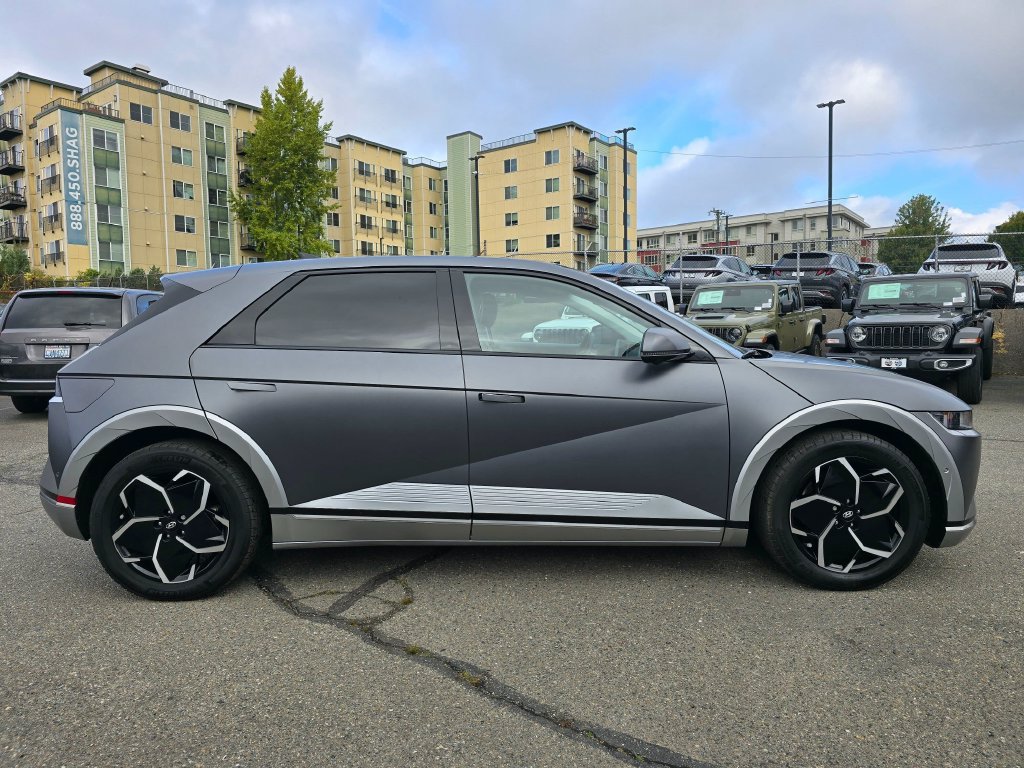 Used 2023 Hyundai Ioniq 5 Limited w/ Cargo Package RWD image 8
