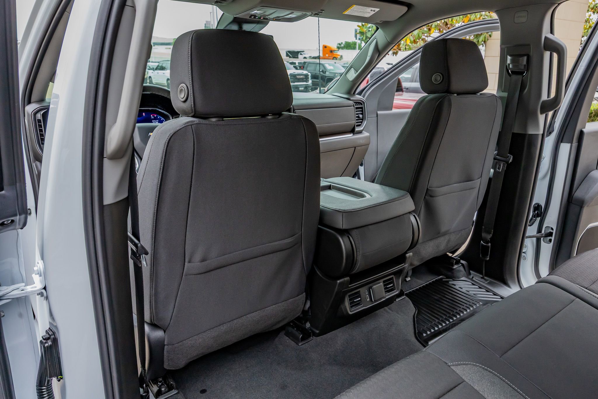 Used 2026 Chevrolet Silverado 3500 LT w/ Convenience Package AWD/4WD image 33