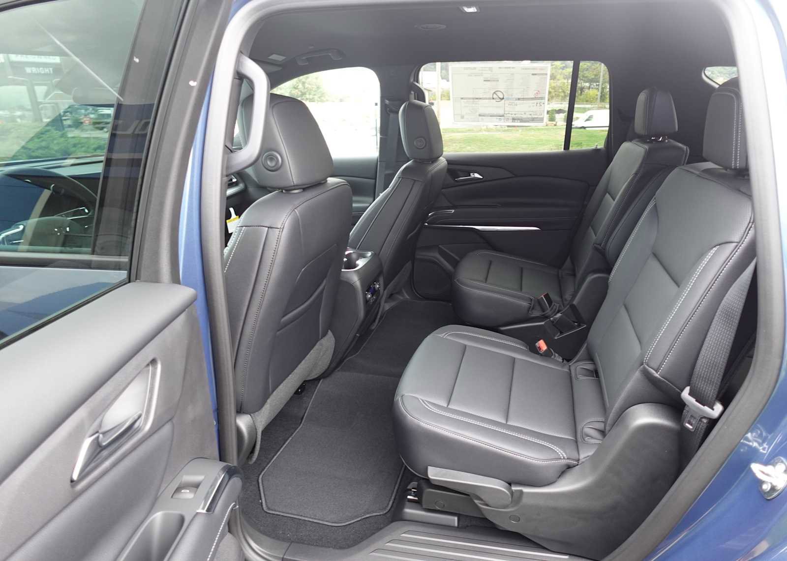 New 2026 Chevrolet Traverse LT w/ Midnight/Sport Edition image 25