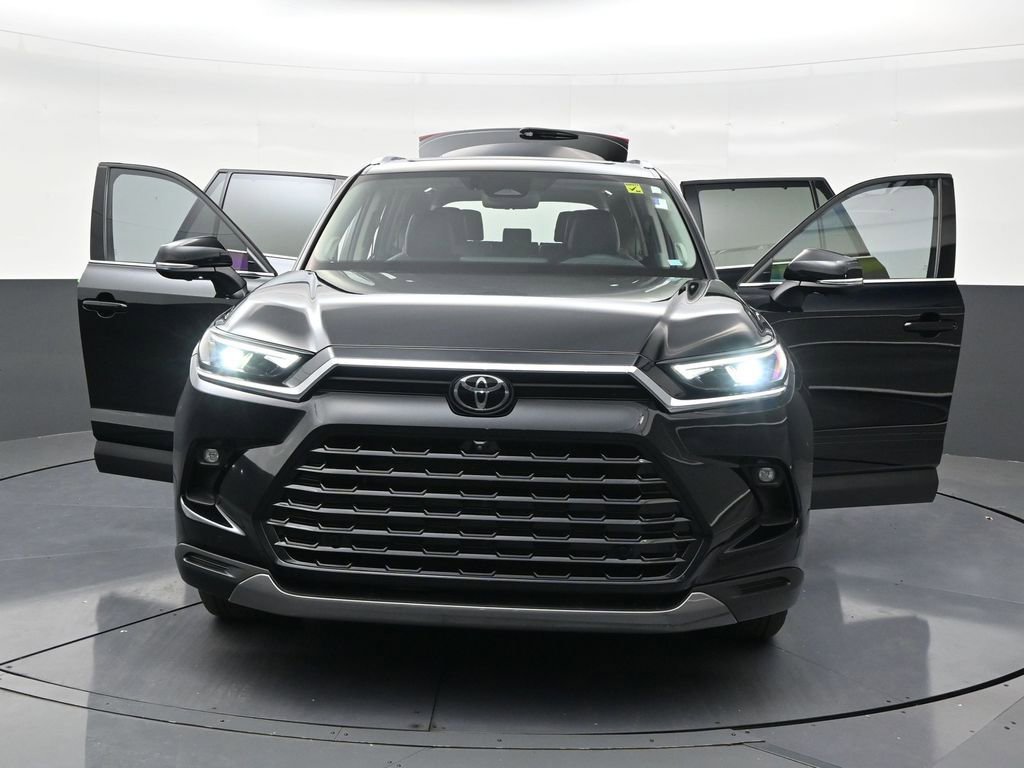 Used 2026 Toyota Grand Highlander AWD image 38