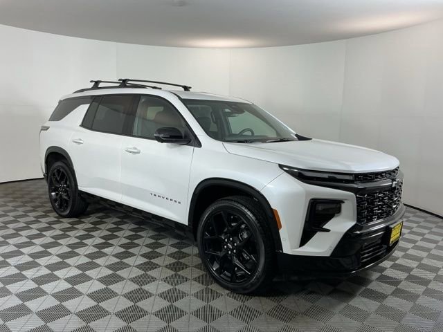 Used 2025 Chevrolet Traverse RS image 3