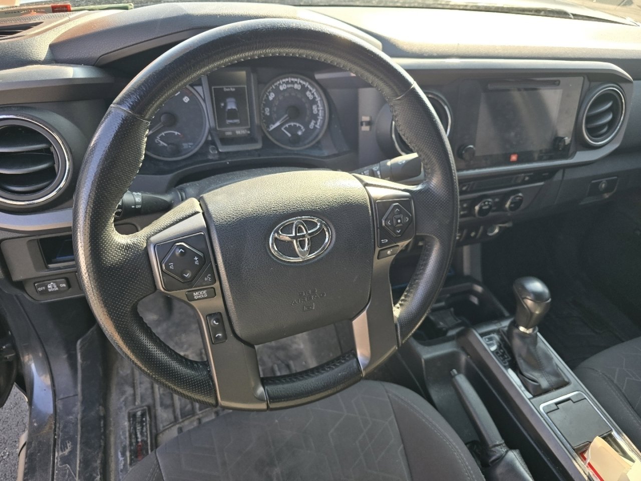 Certified 2017 Toyota Tacoma TRD Sport image 18