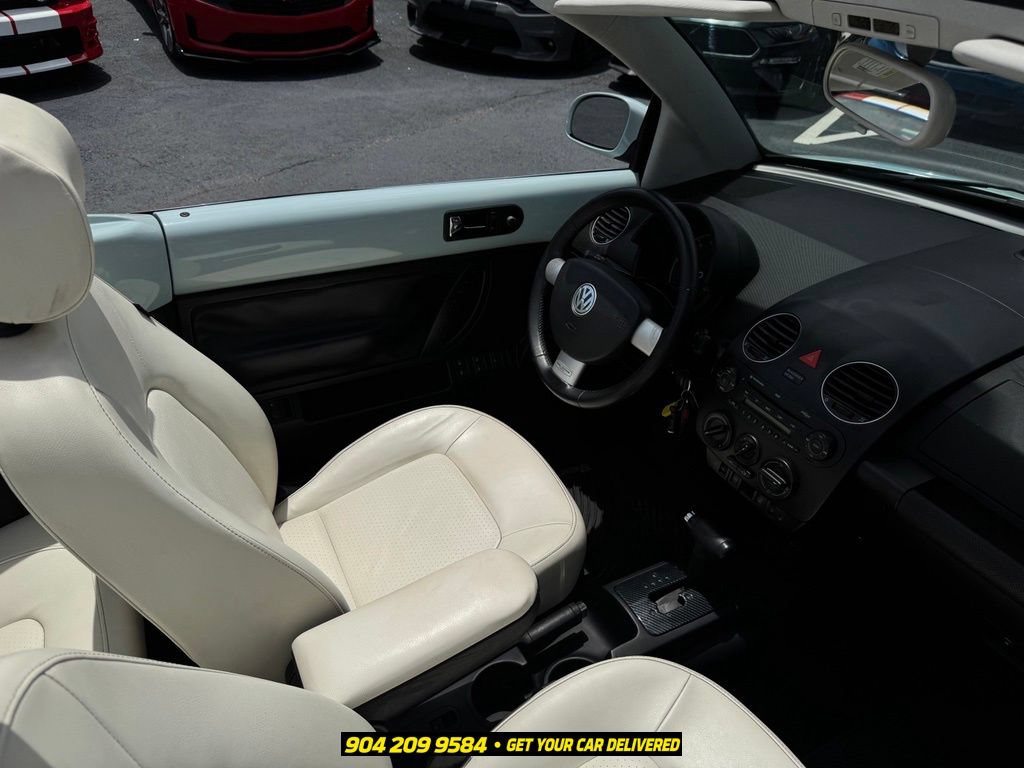 Used 2010 Volkswagen Beetle Final Edition FWD image 27