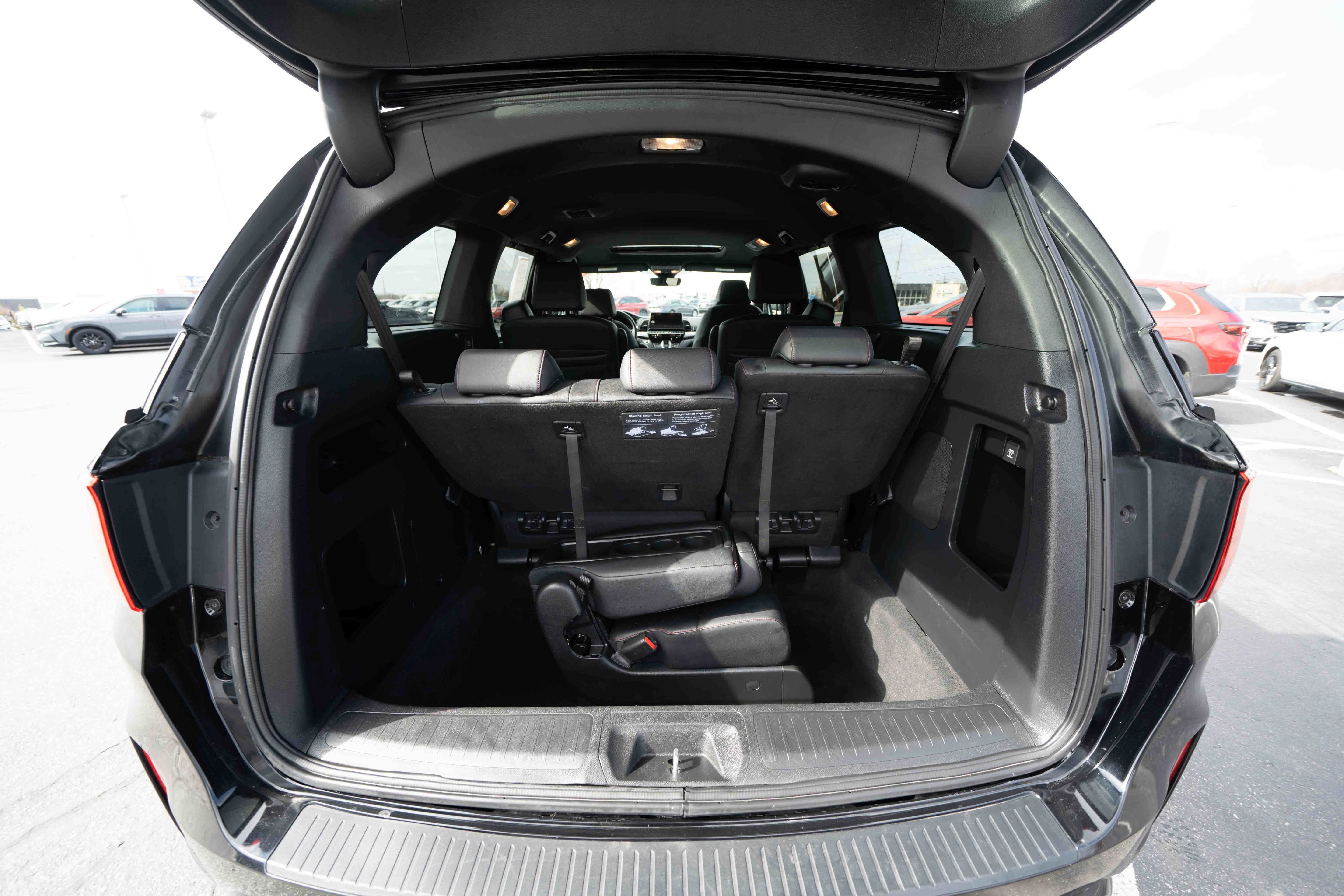 Used 2025 Honda Odyssey Sport-L image 28