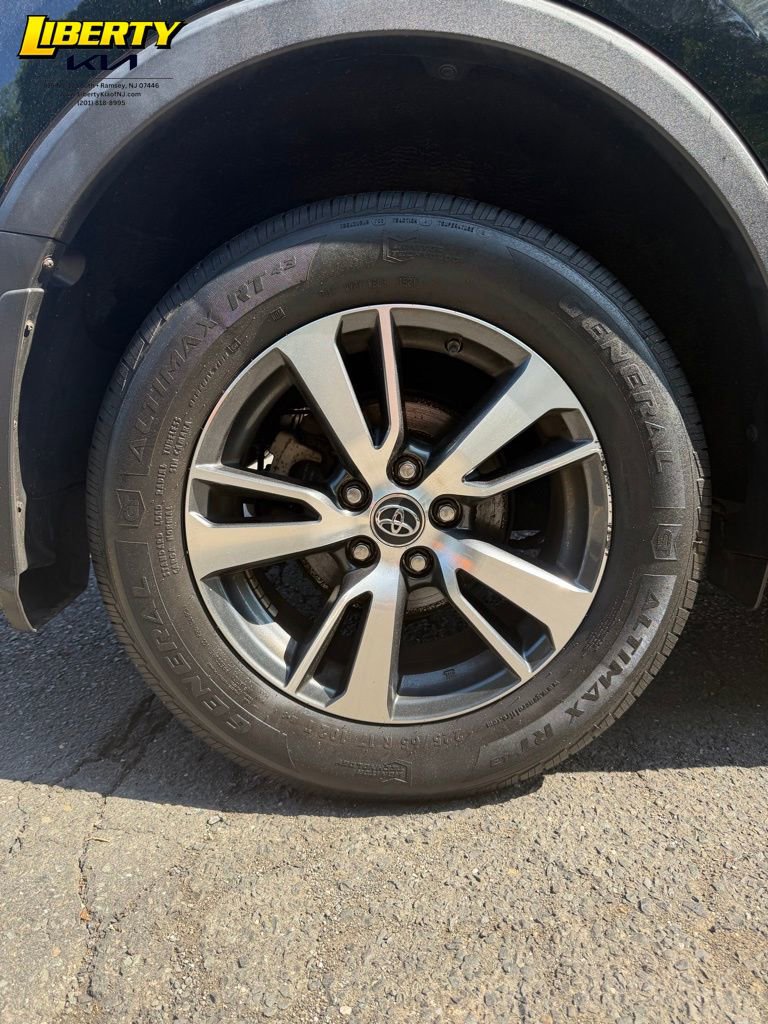 Used 2017 Toyota RAV4 XLE w/ Plus Extra Value Package AWD/4WD image 16