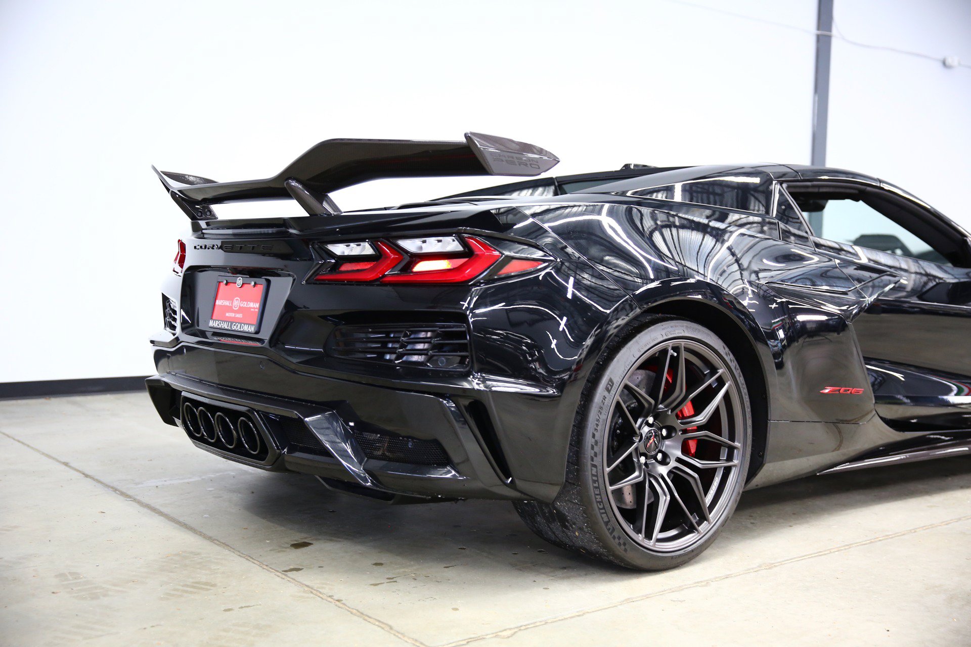 Used 2024 Chevrolet Corvette Z06 w/ Z07 Performance Package RWD image 7