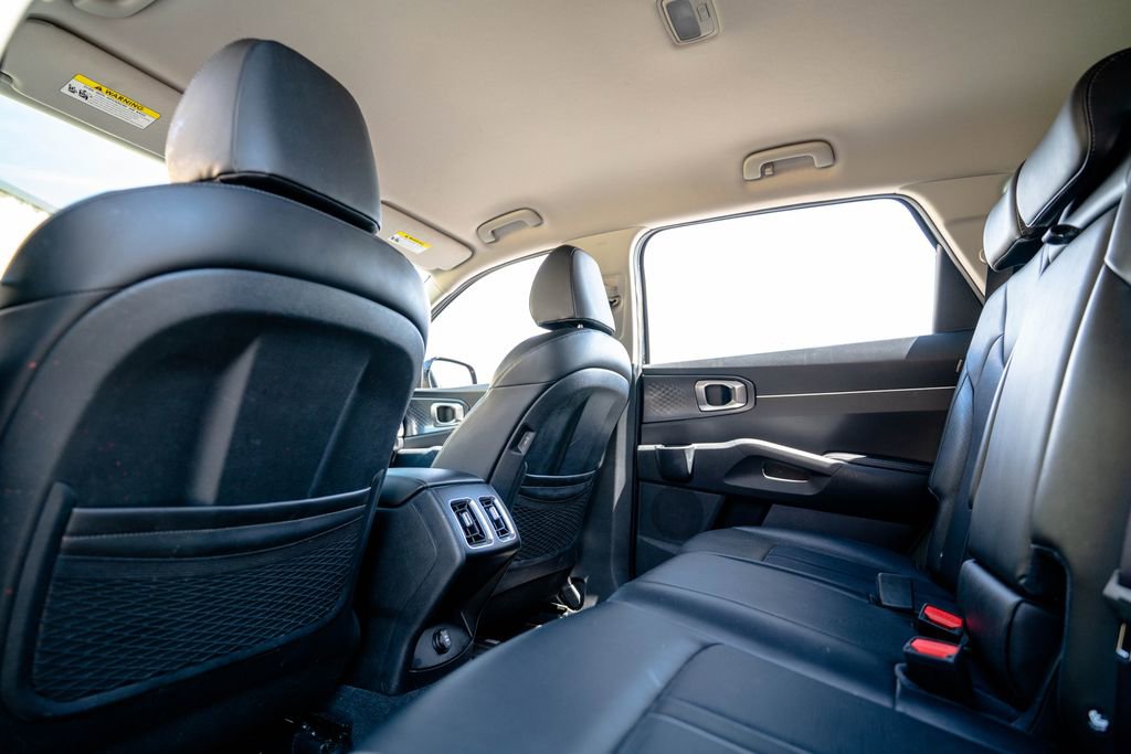 Used 2024 Kia Sorento S FWD image 32
