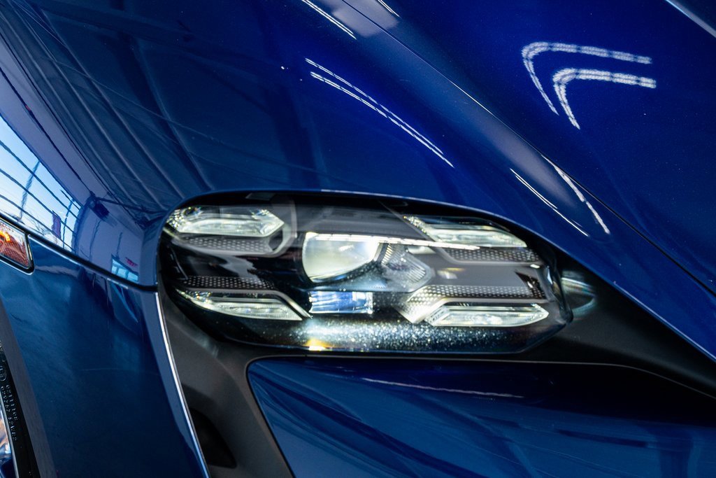 Used 2021 Porsche Taycan 4S image 19