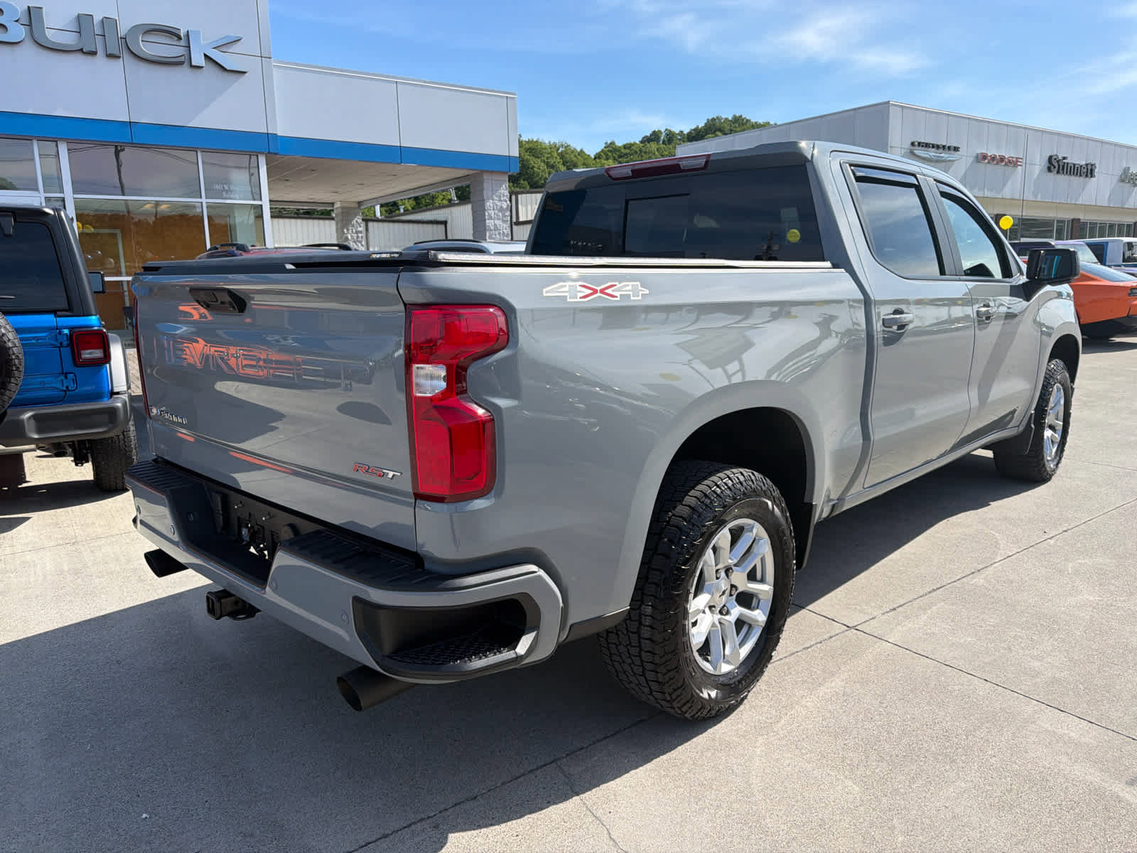 Used 2024 Chevrolet Silverado 1500 RST w/ Convenience Package II AWD/4WD image 7