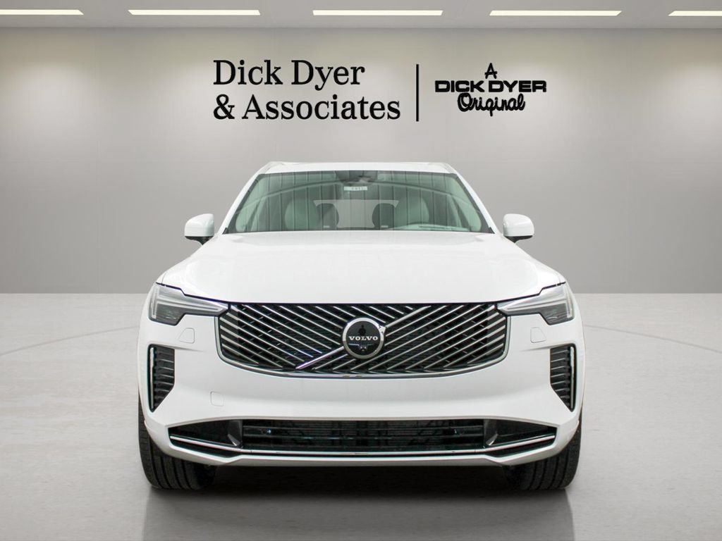New 2026 Volvo XC90 B6 Ultra w/ Protection Package AWD/4WD image 9