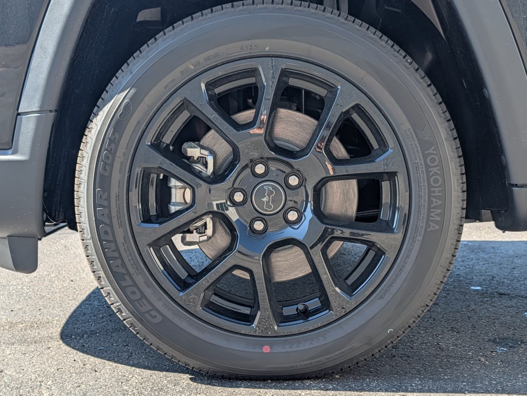 New 2026 Jeep Compass Latitude AWD/4WD image 4