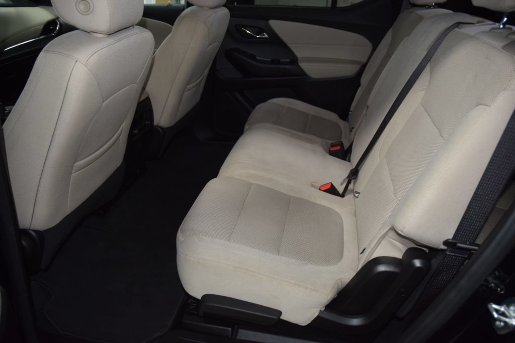 Used 2023 Chevrolet Traverse LS w/ Safety Package FWD image 39
