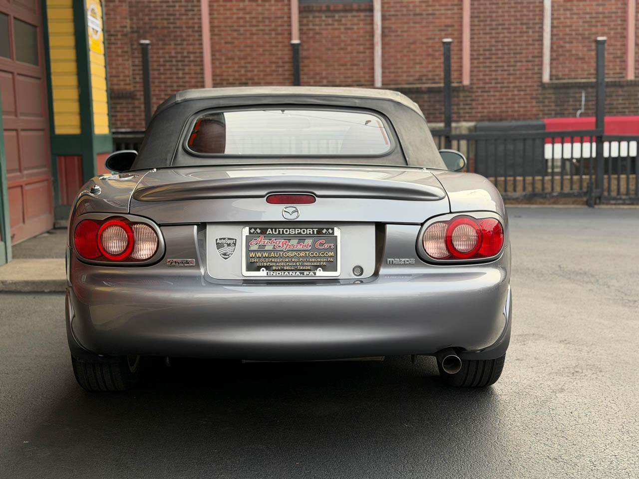 Used 2002 MAZDA MX-5 Miata SE RWD image 6
