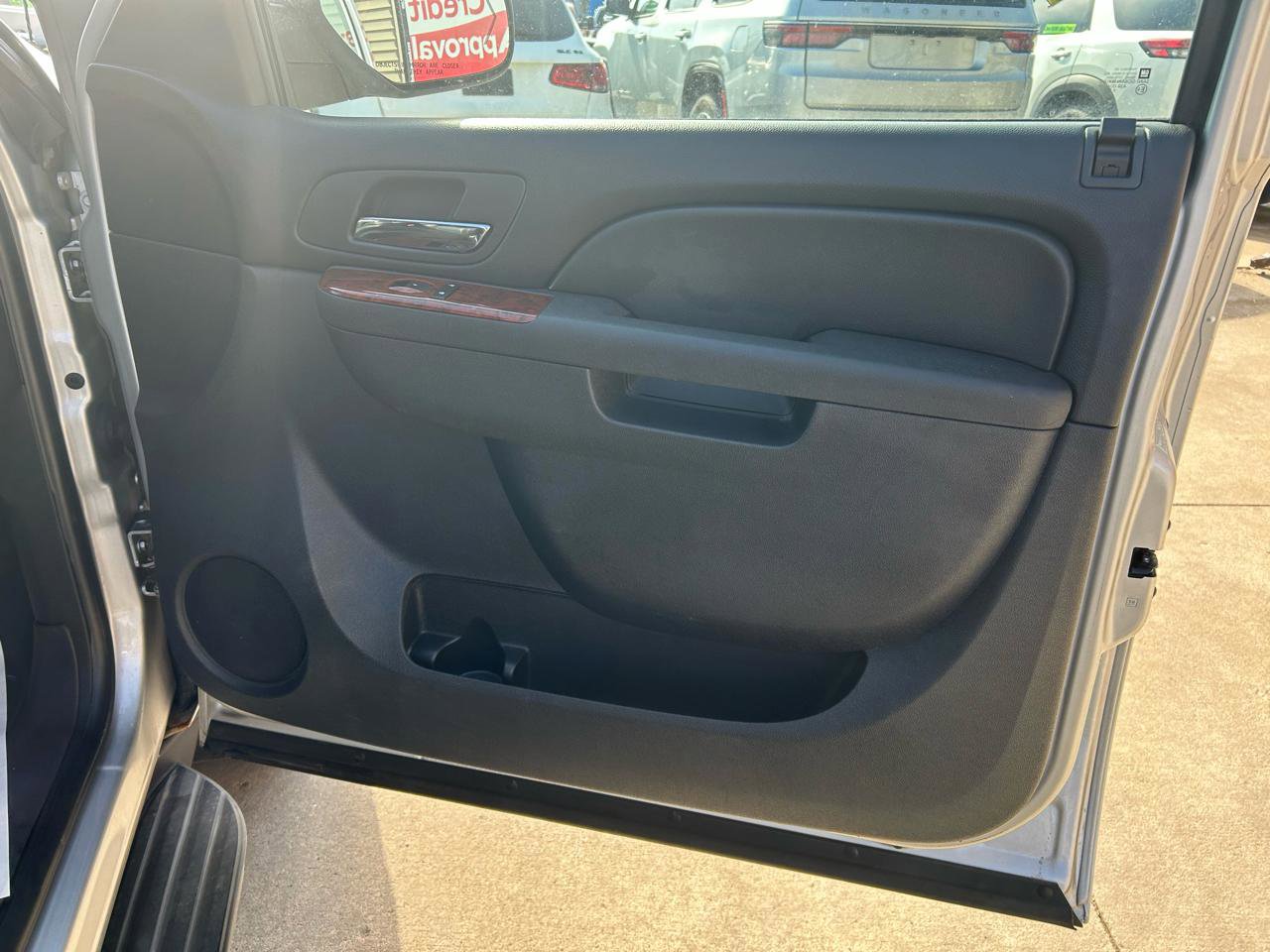 Used 2010 Chevrolet Avalanche LT w/ Regional Value Package image 16