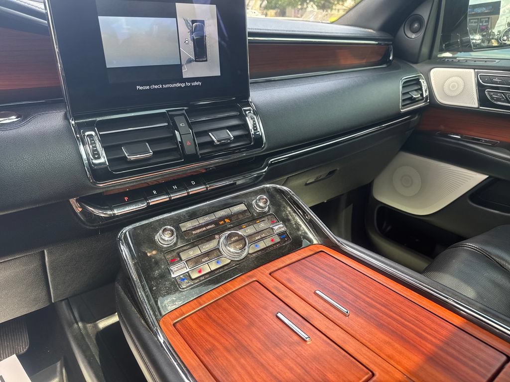 Used 2018 Lincoln Navigator Reserve w/ Technology Package AWD/4WD image 24
