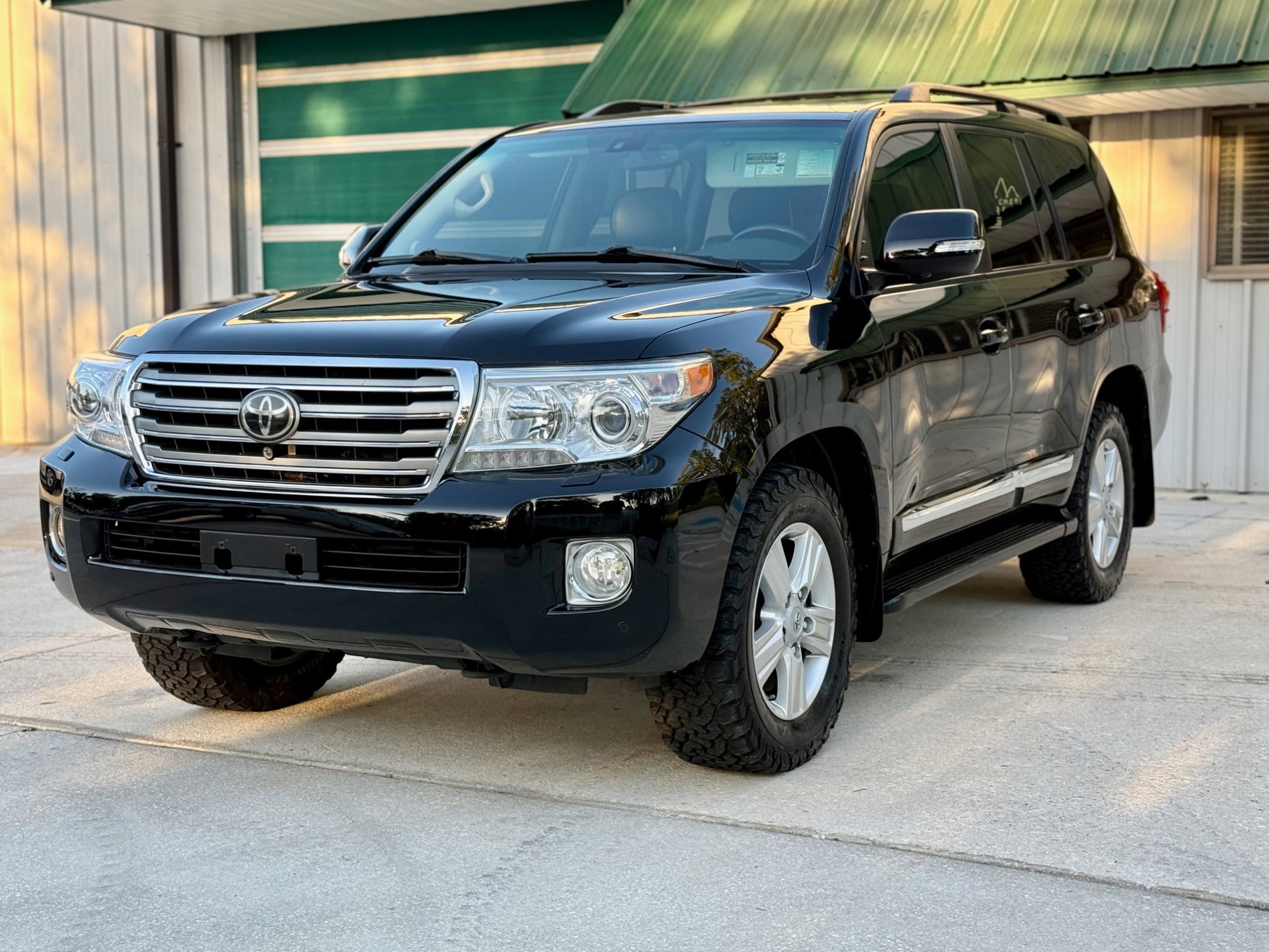 Used 2013 Toyota Land Cruiser image 2