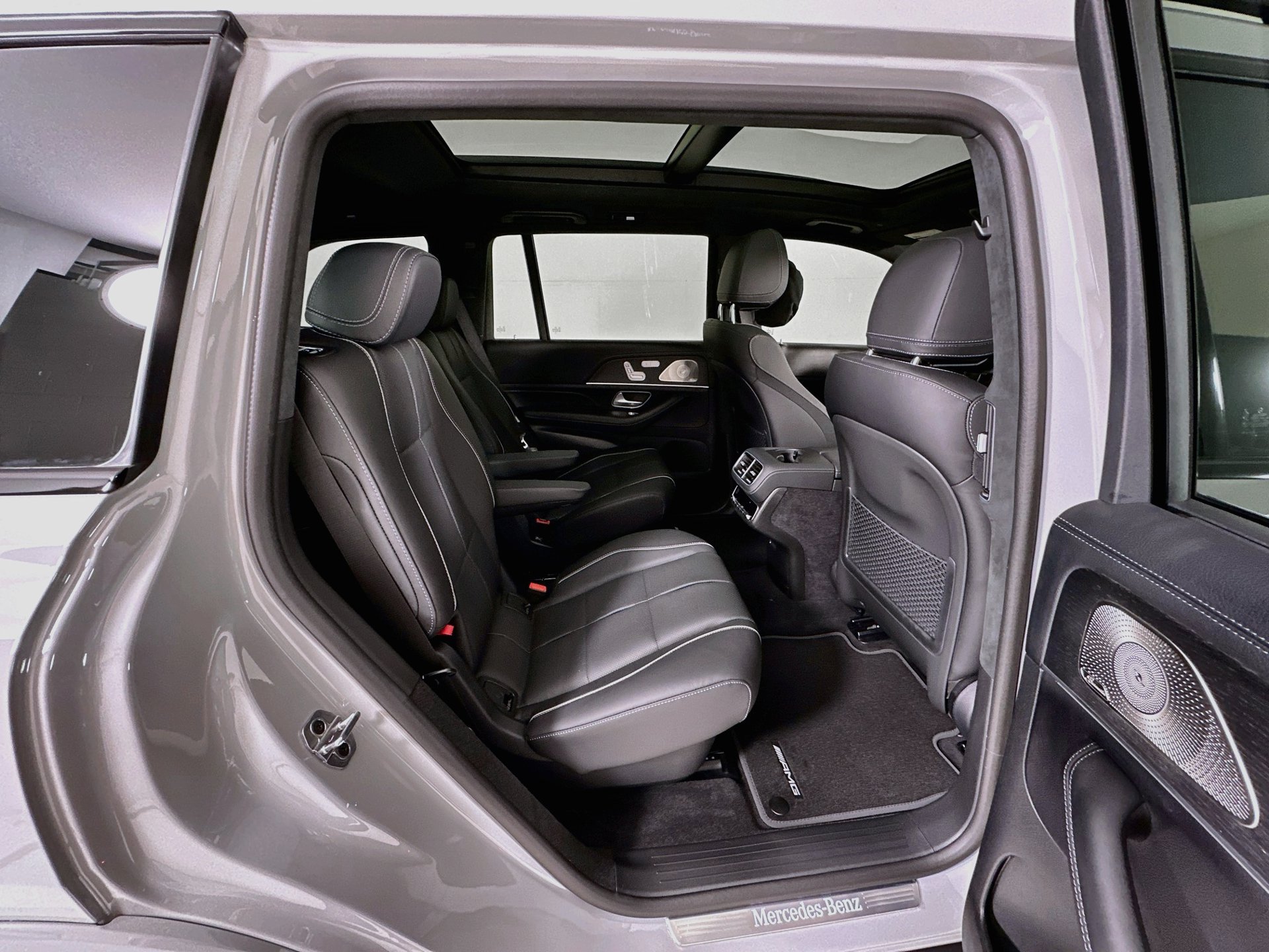 New 2026 Mercedes-Benz GLS 580 4MATIC image 32