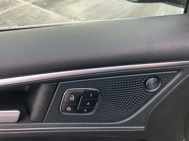 Used 2024 Ford Edge Titanium image 11