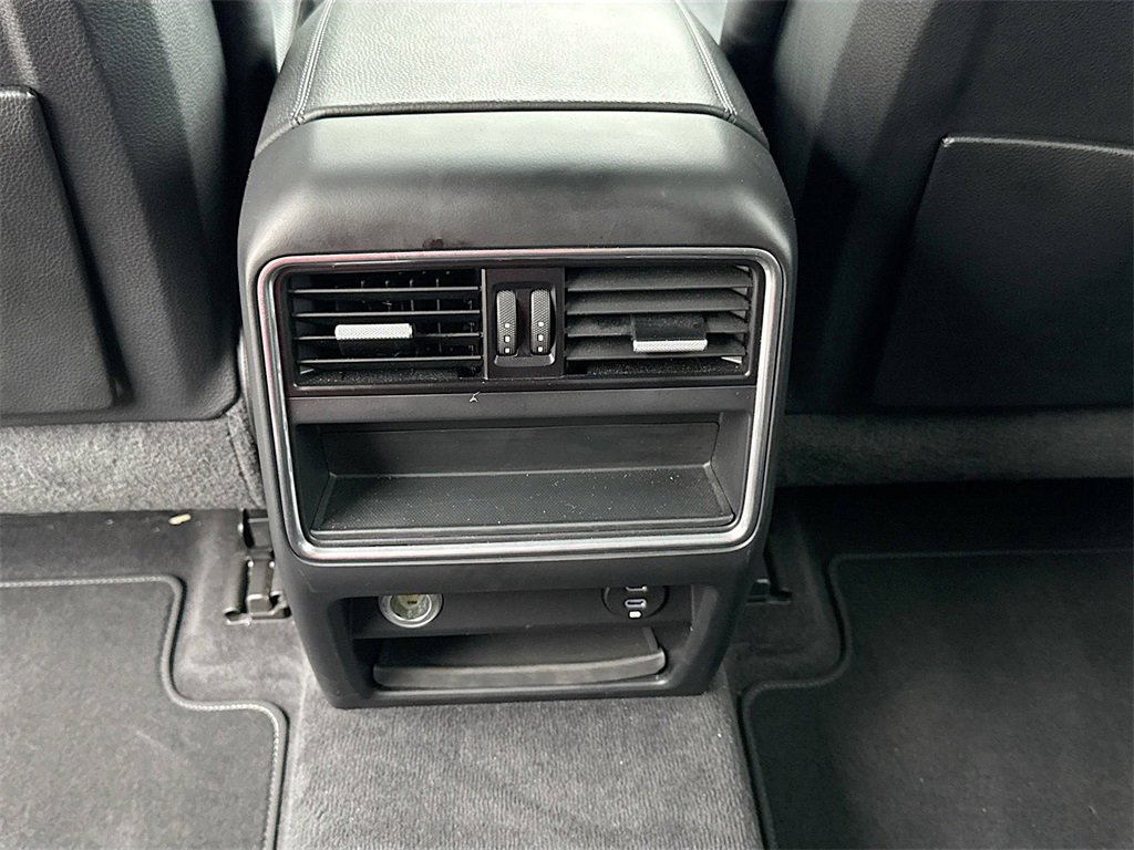 Used 2020 Porsche Cayenne Base w/ Premium Package image 28