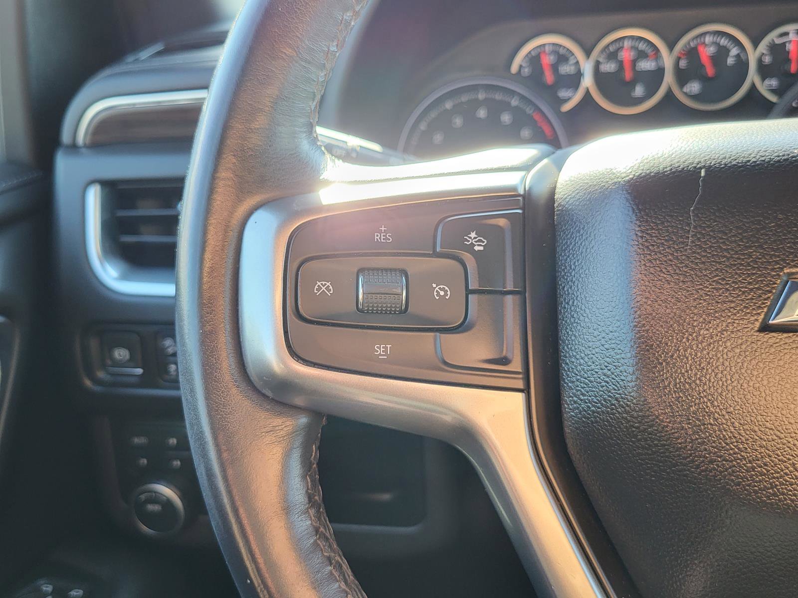 Used 2021 Chevrolet Tahoe Z71 w/ Rear Media and Nav Package image 22