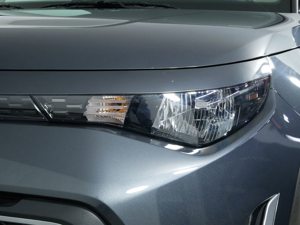 Certified 2025 Kia Soul LX image 14