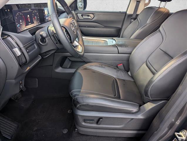 Used 2025 Nissan Armada SV image 14