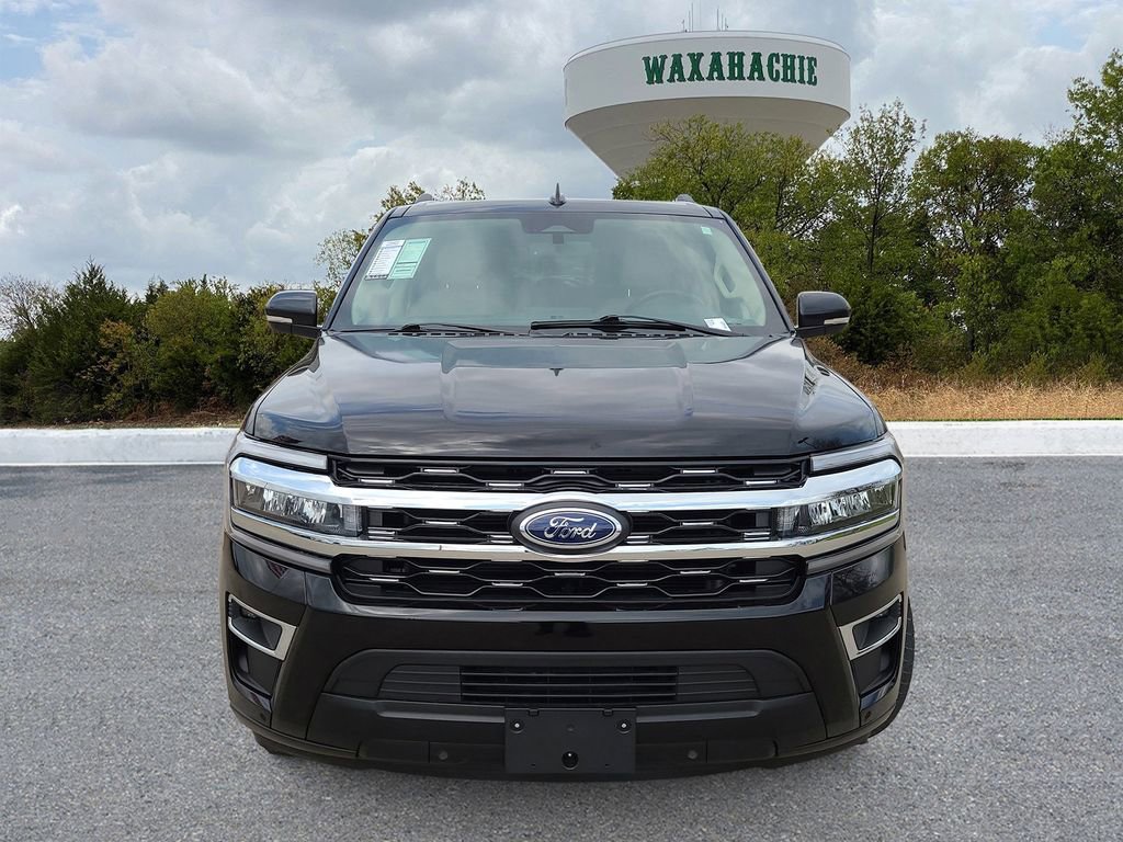 Used 2024 Ford Expedition Limited image 2